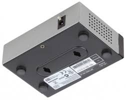 CISCO SYSTEMS SF100D-05 5 Port 10/100 Desktop Switch
