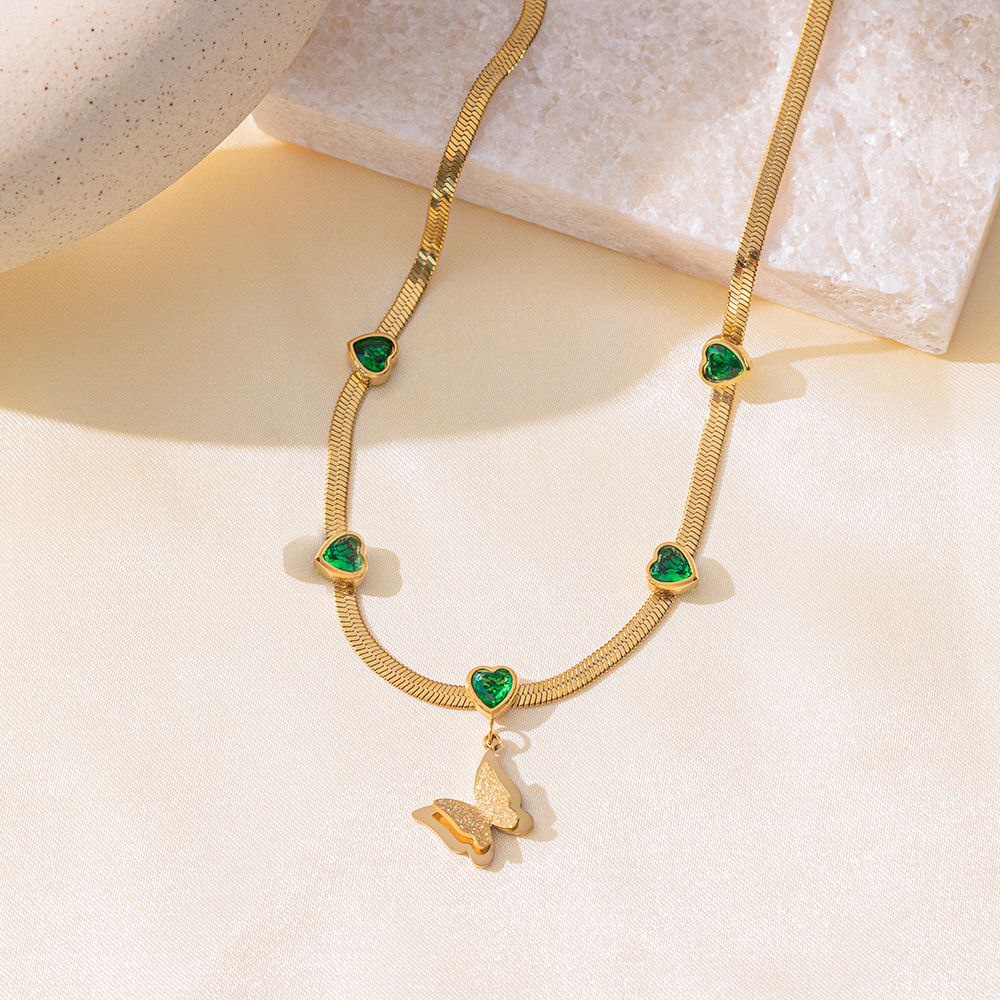 Stainless steel butterfly collar with green lobes