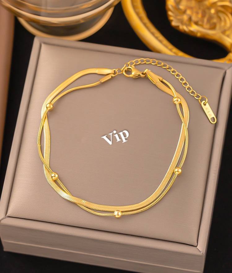 Anklet or bracelet