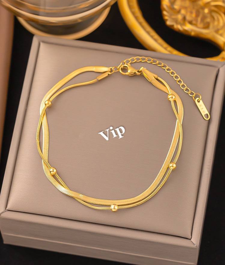 Anklet or bracelet