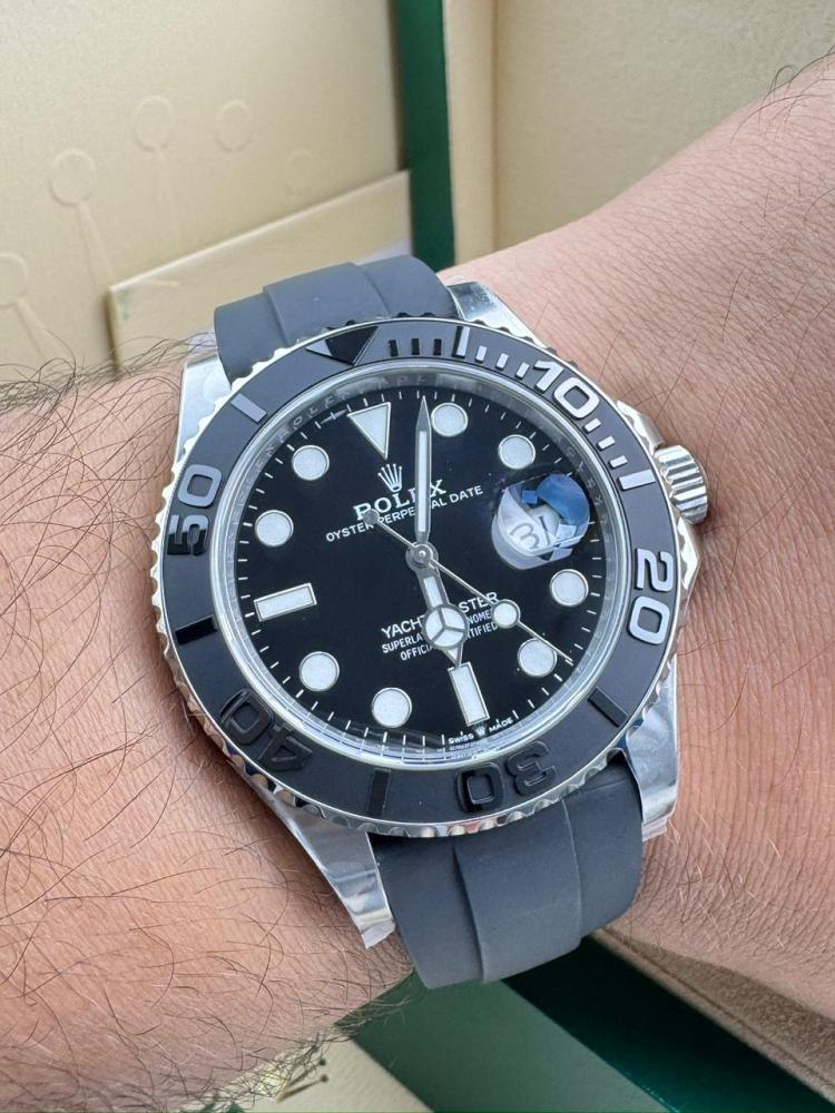 سيلفر رابر أسود Rolex yachet master   