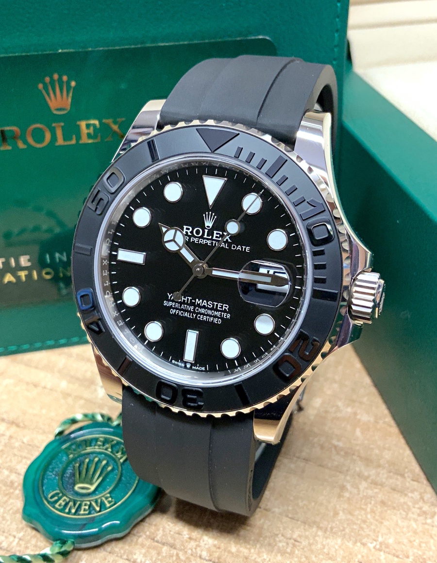 سيلفر رابر أسود Rolex yachet master   