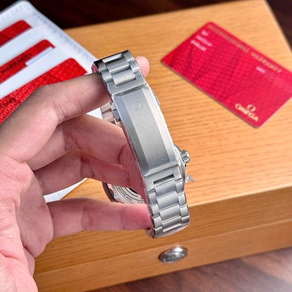   ساعة اوميغا سي ماستر بلانيت اوشن 6000 متر Co Axial Master Chronometer Blue Dial Silver Steel Strap master هاي كواليتي