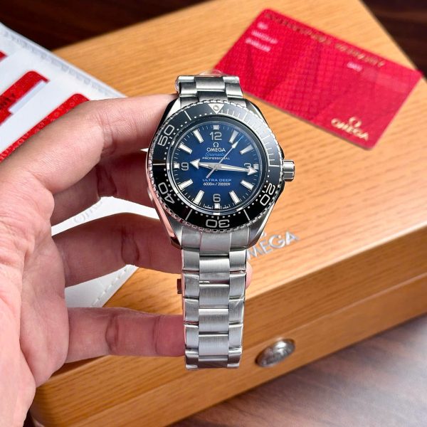   ساعة اوميغا سي ماستر بلانيت اوشن 6000 متر Co Axial Master Chronometer Blue Dial Silver Steel Strap master هاي كواليتي