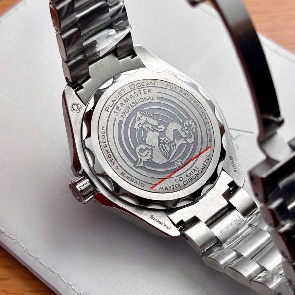   ساعة اوميغا سي ماستر بلانيت اوشن 6000 متر Co Axial Master Chronometer Blue Dial Silver Steel Strap master هاي كواليتي