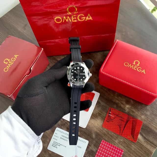 Seamaster Diver 300M 42 mm, steel on rubber strap master