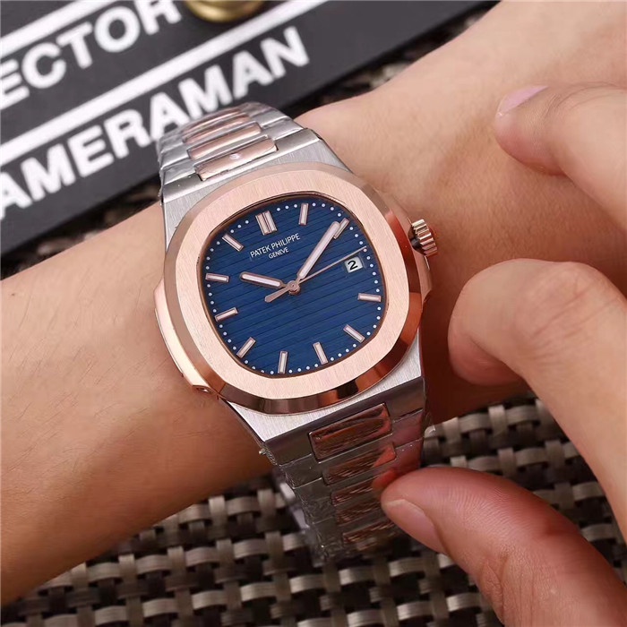  نوتيلوس 40 مم Nautilus 40mm rose gold blue dial