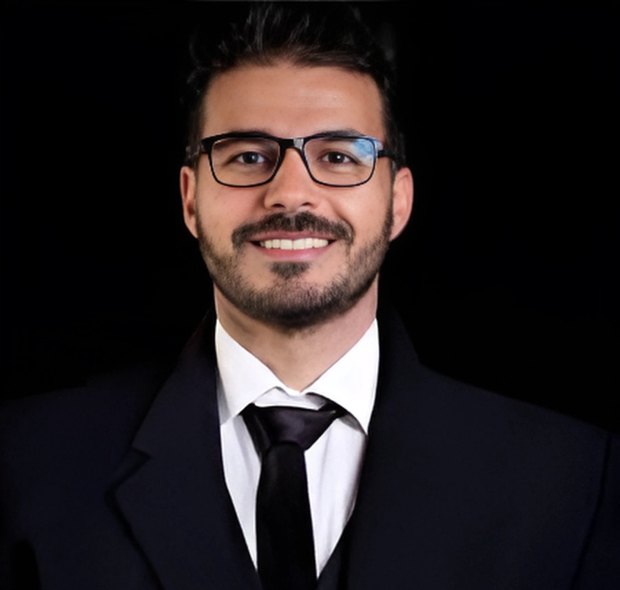 الدكتور كريم علي