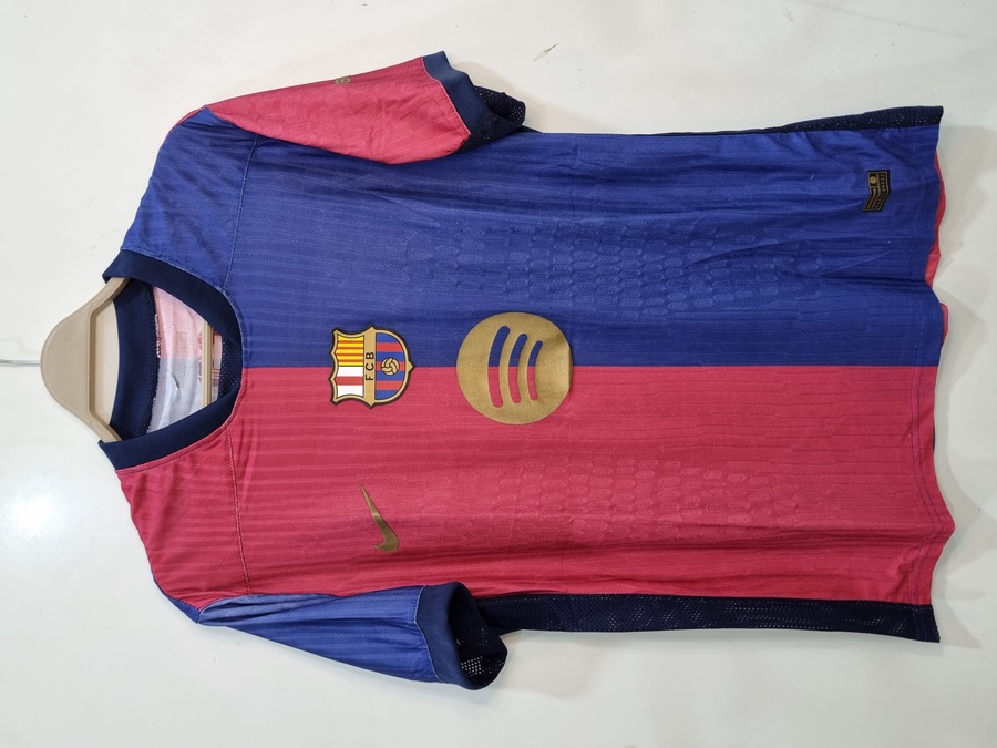 تيشيرت برشلونة الاساسي 2024-25