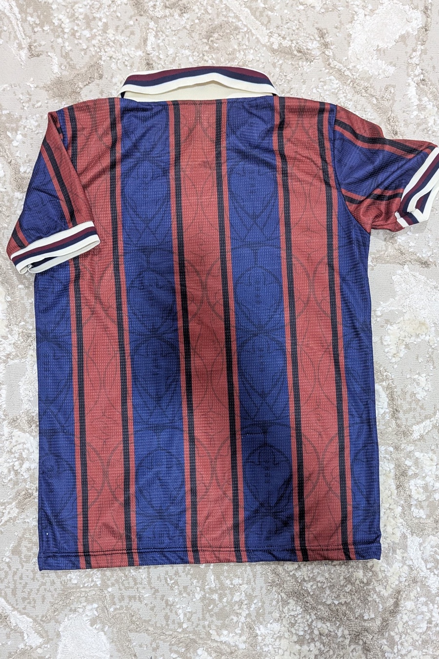 تيشيرت برشلونة كلاسيك اصدار خاص