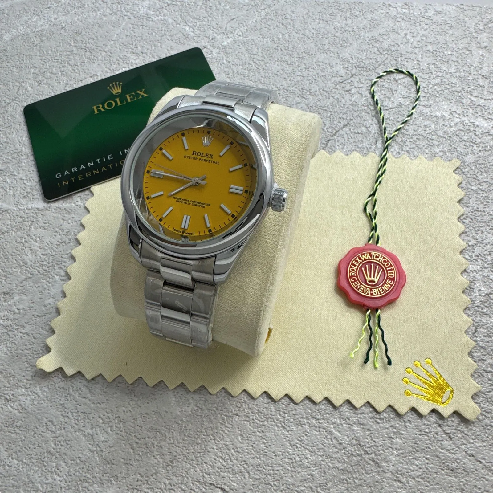 ساعة  Rolex Oyster Perpetual - yellow ماستر درجة اولي