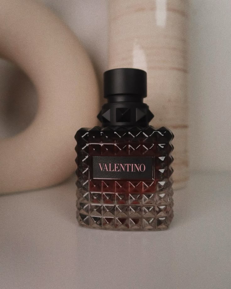 Valentino Donna Born In Roma