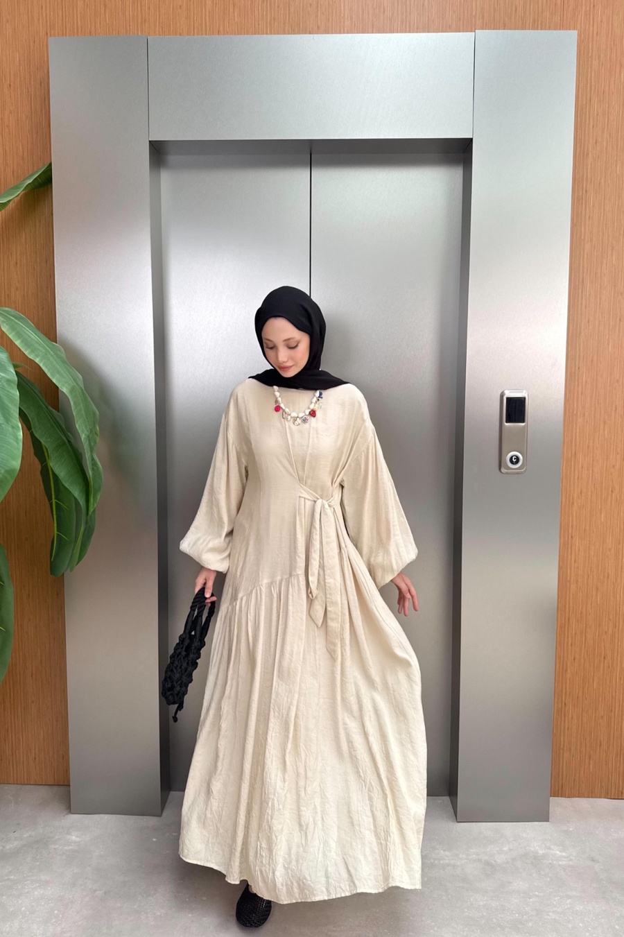 فستان Zara الكتاني 105