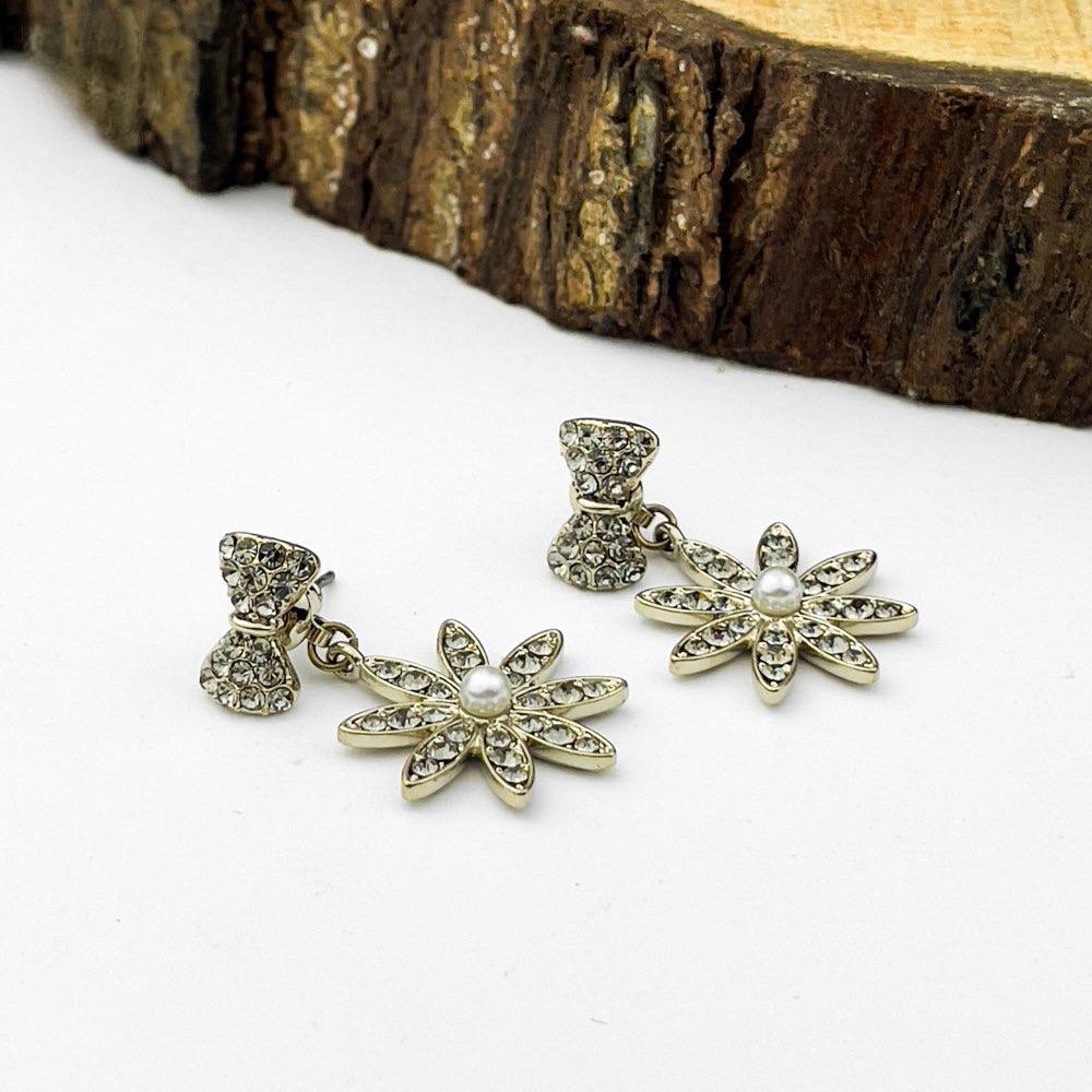 Vintage Bow & Floral Pearl Drop Earrings – Gold