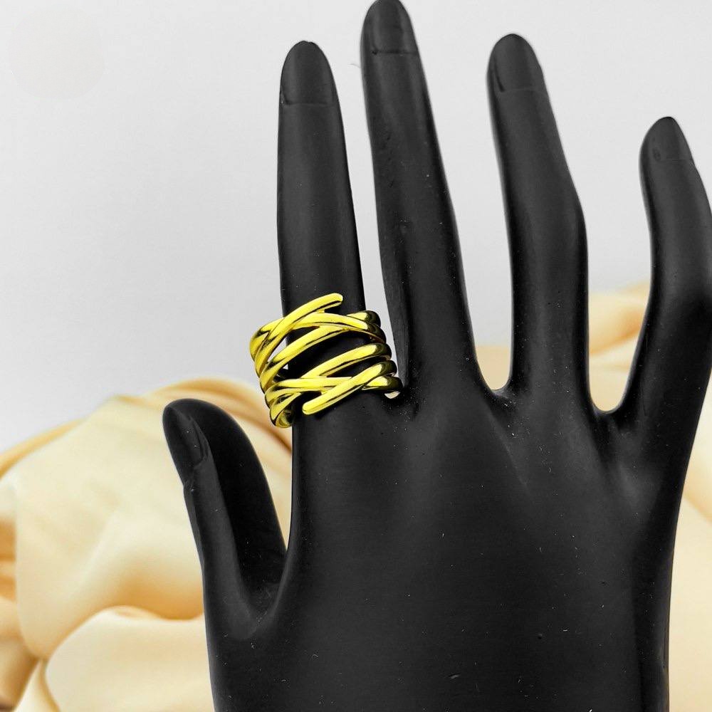 Interlocking Multi-Band Ring – Gold Stainless Steel