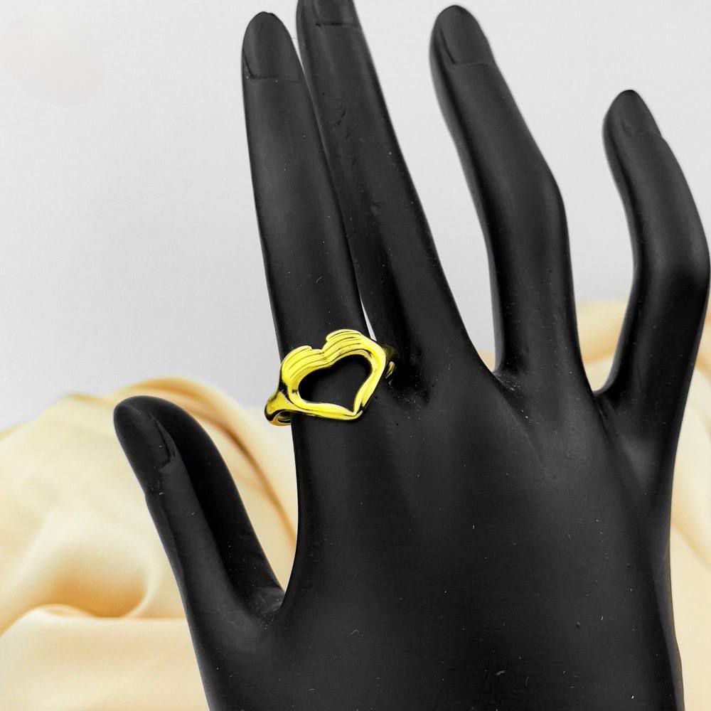 Heart Hands Gold Ring – Stainless Steel