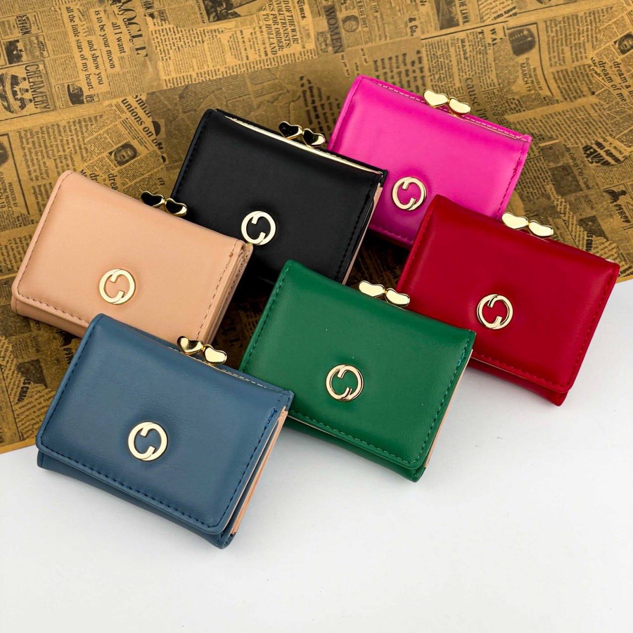 Circular Buckle Wallet