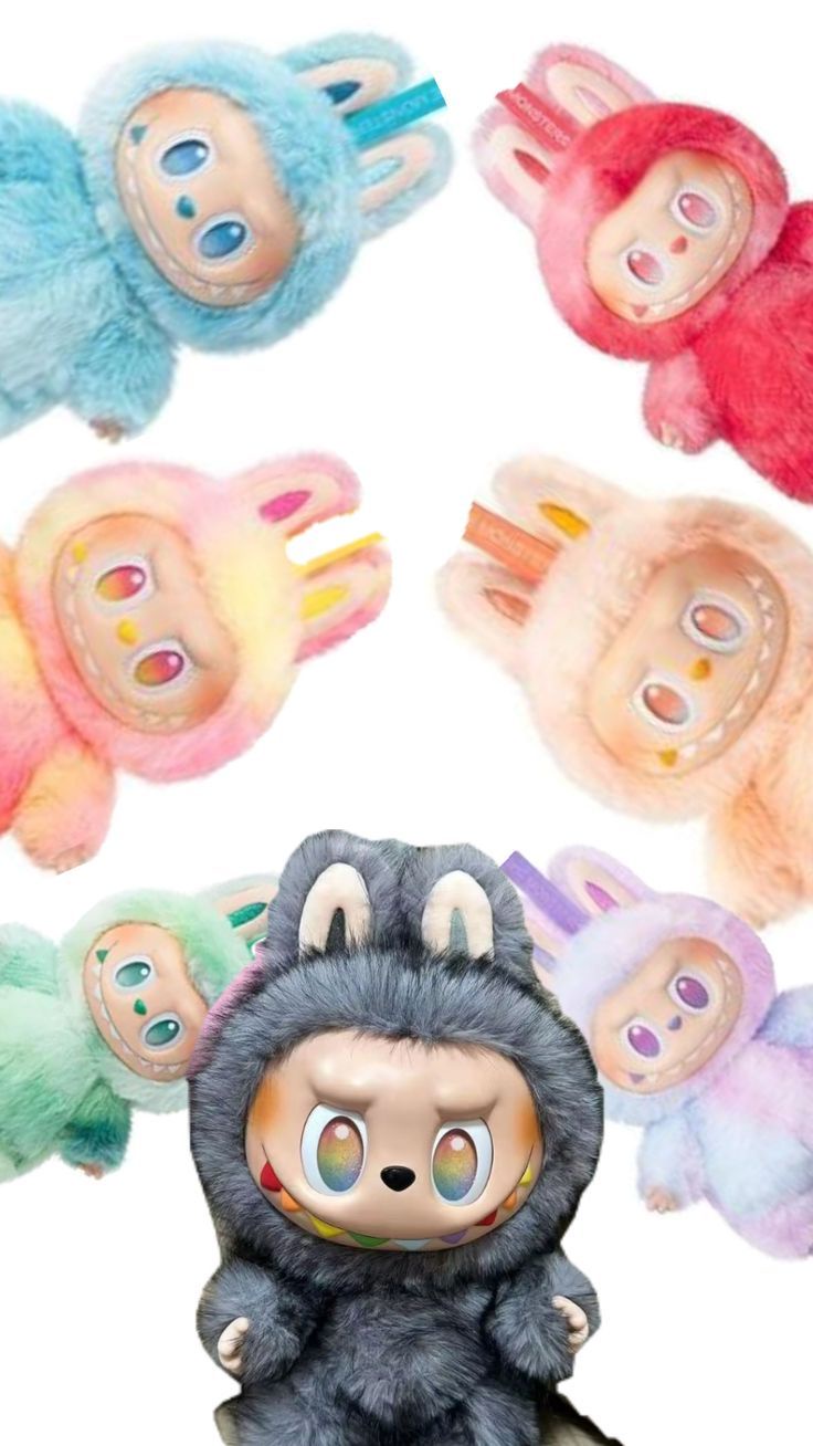 دمية لابوبو التريند اللي كل الناس بتدور عليها! شكلها غريب ومميز، ومناسبة جداً للهدايا أو للزينة.