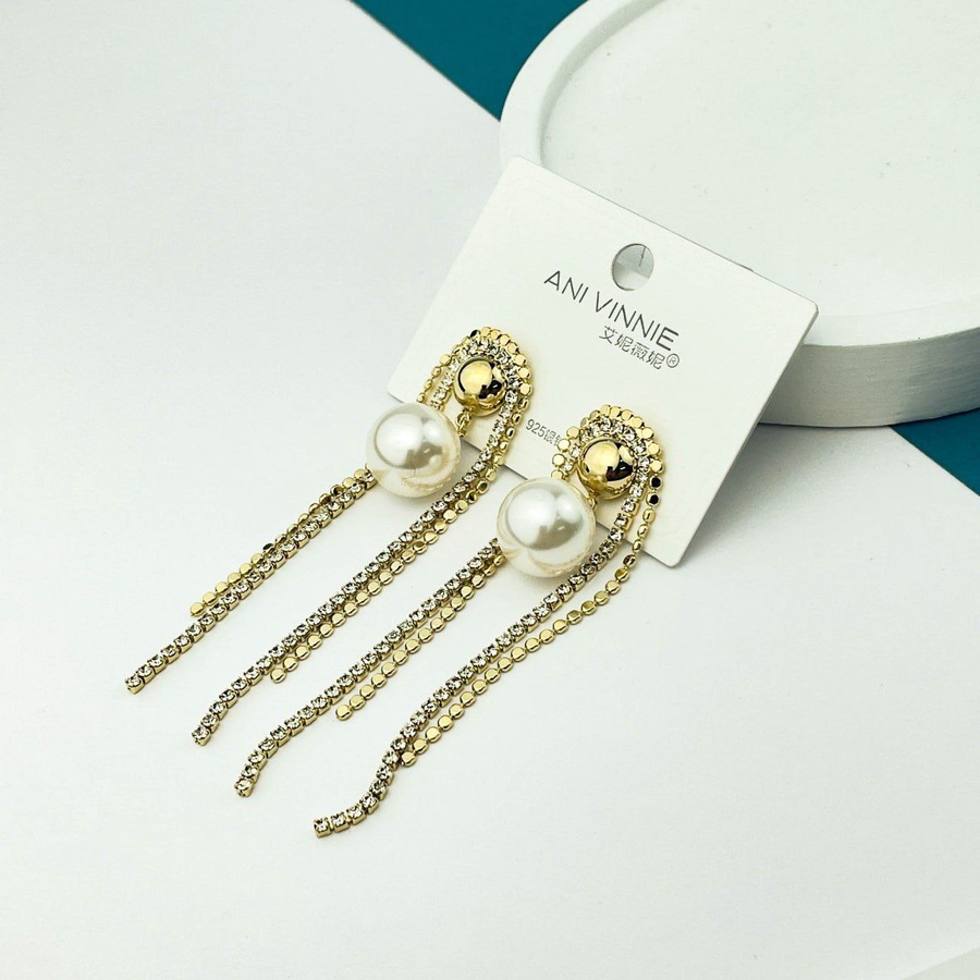 Pearl Chain Dangle Earrings