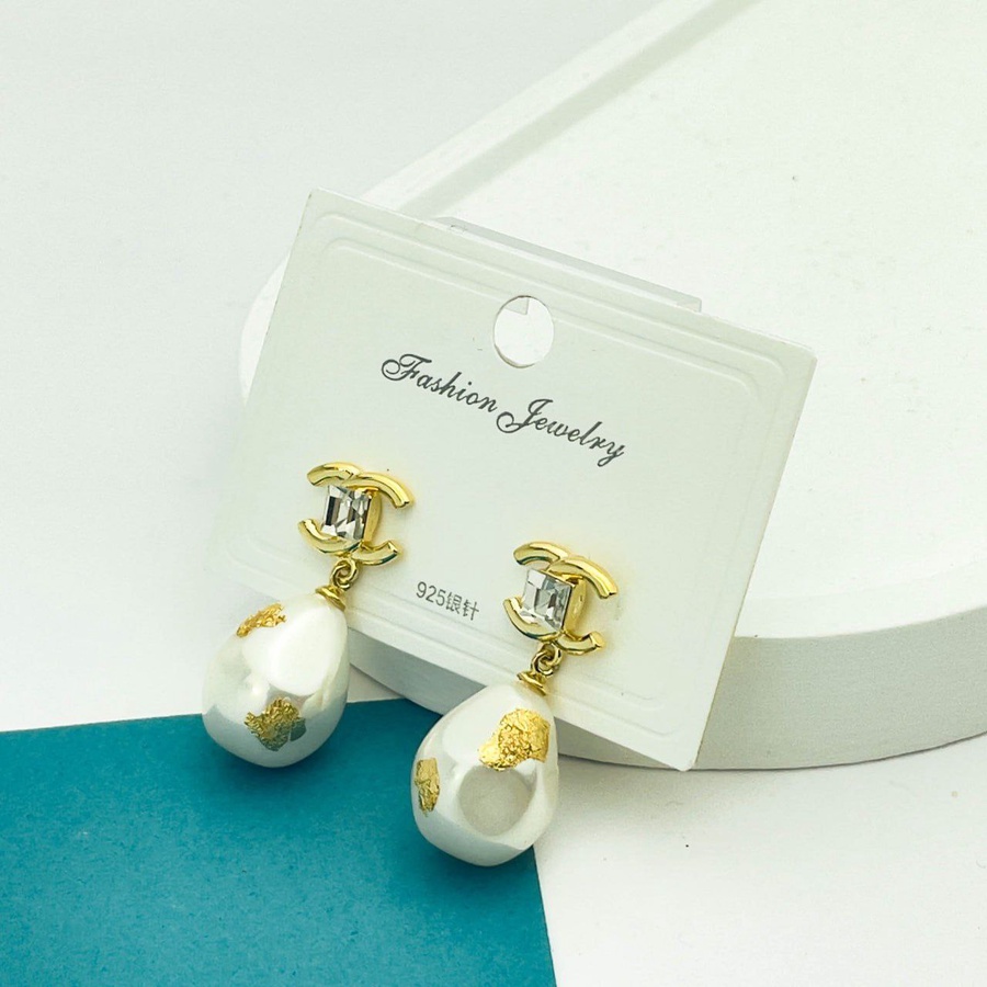 Golden CC Pearl Drop Earrings – Zircon Detail