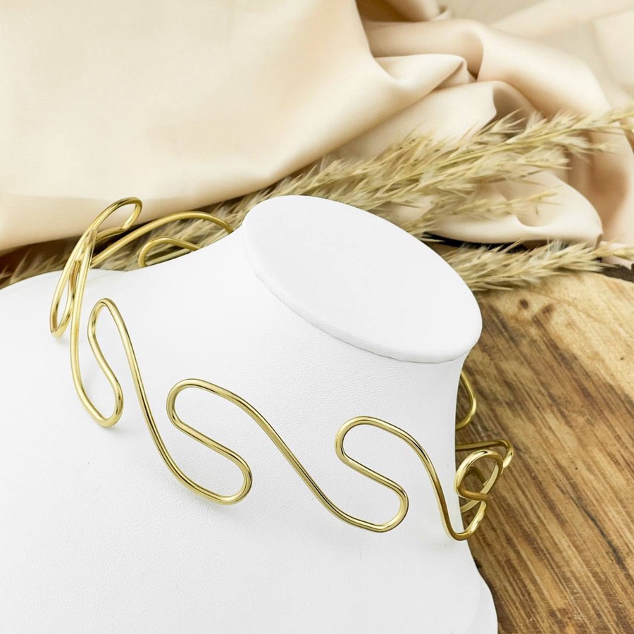 Gold Tilted Wave Stainless Steel Choker Necklace