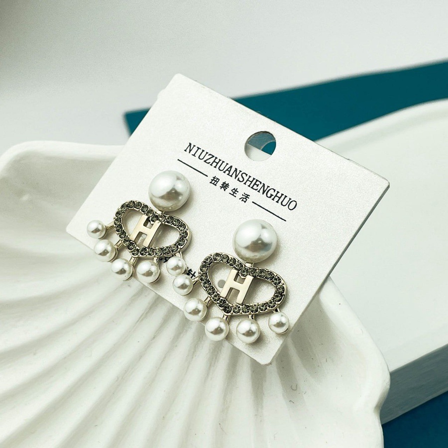 Silver Heart Pearl Zircon Earrings