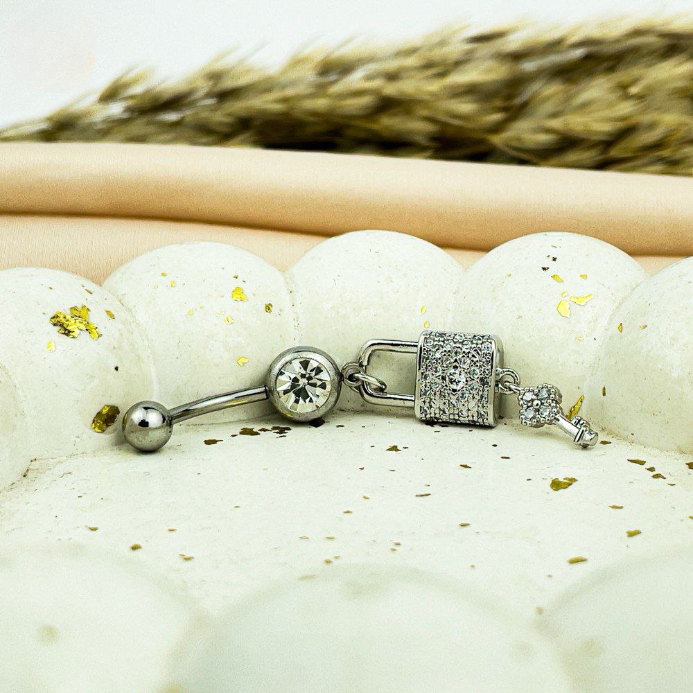 Lock & Key Belly Piercing with Strass