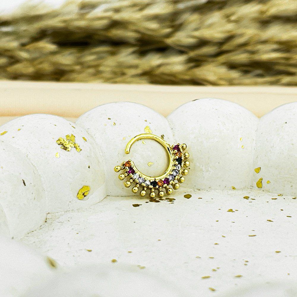 Golden Glow Nose Piercing – Mini Multicolor Stones
