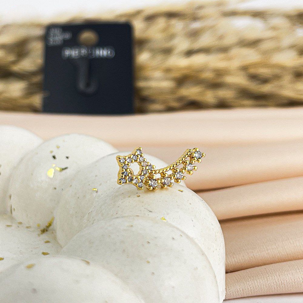 Golden Star Belly Piercing – Crystal Studded