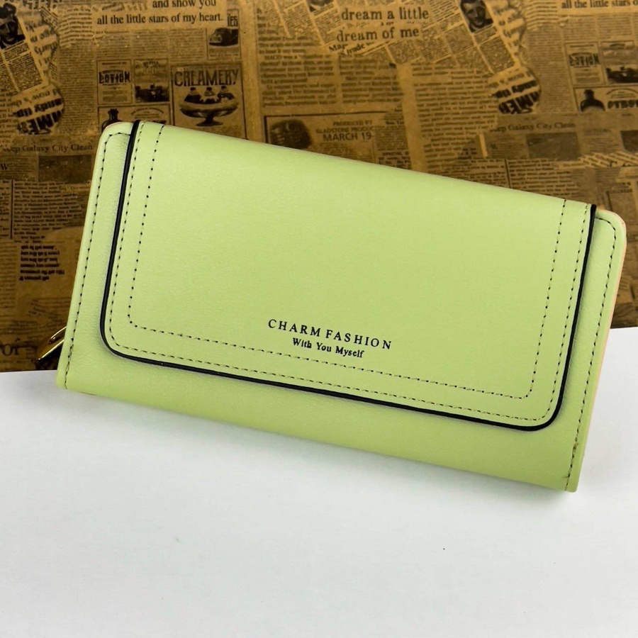 THE CLASSIC ENVELOPE CLUTCH