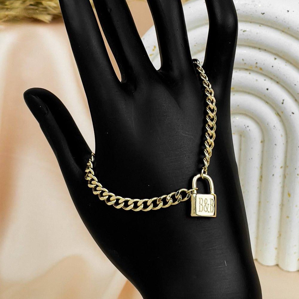 Gold B&B Logo Chain Bracelet