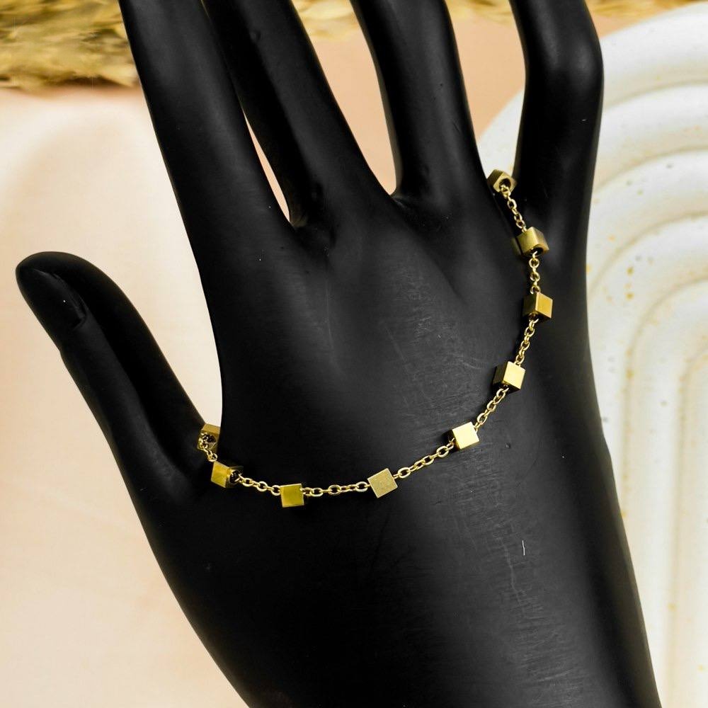 Gold Square Link Bracelet