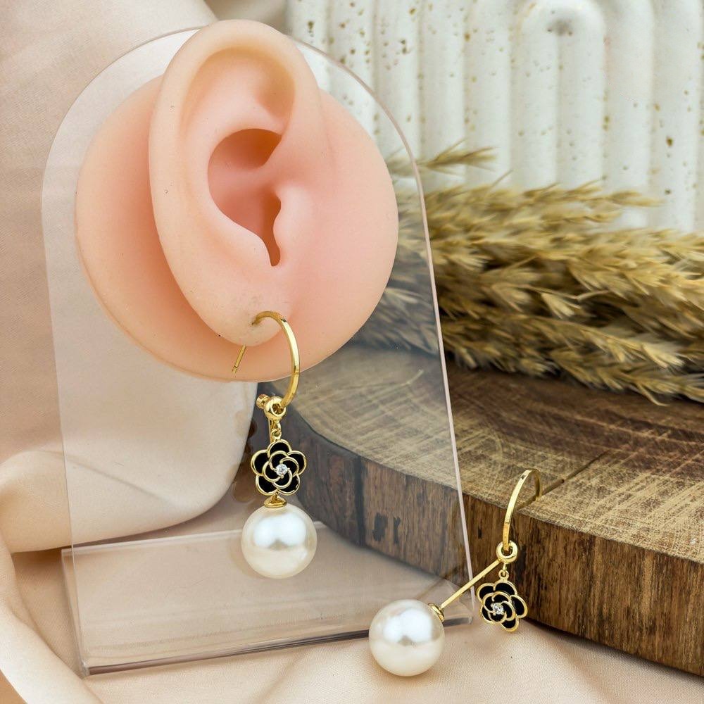 Golden Pearl Drop Earrings – Classic White Charm