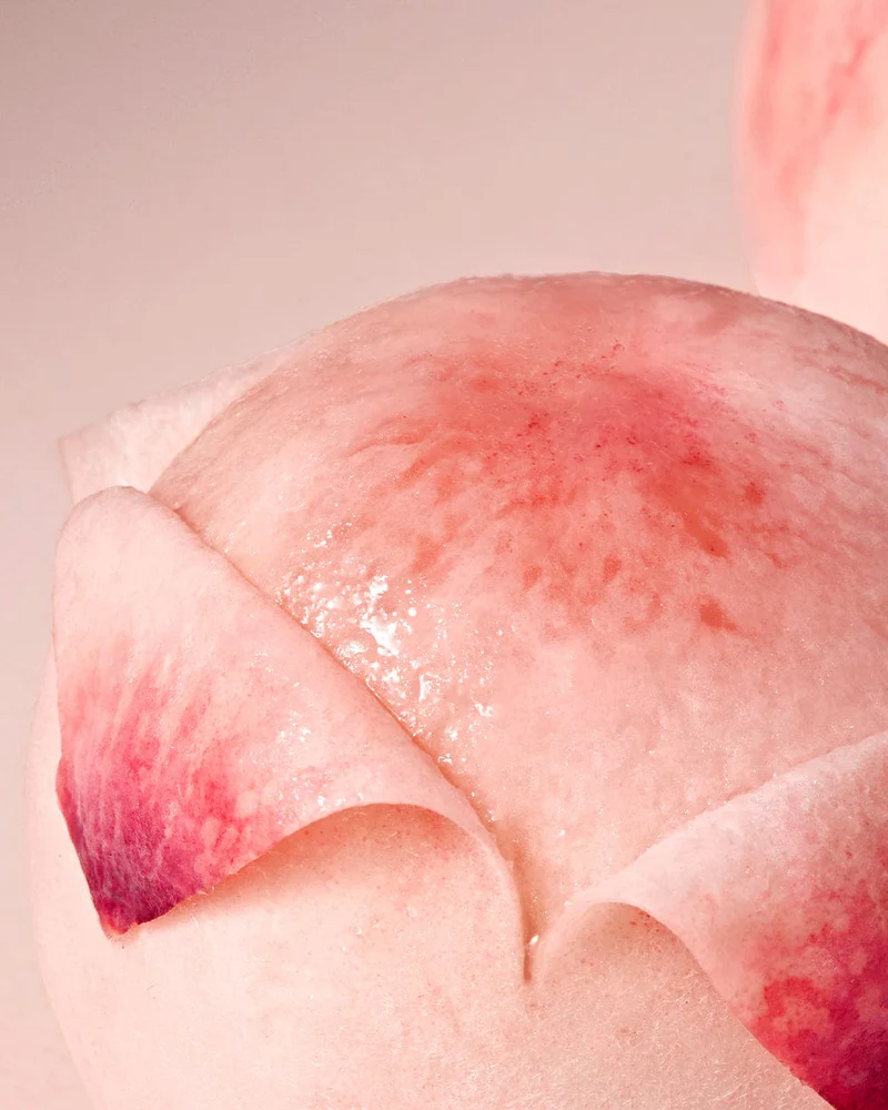 SMOOTHS YOUR SKIN TO ENHANCE MAKEUP ADHERE