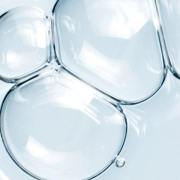 8 Hyaluronic Acid & Squalane

