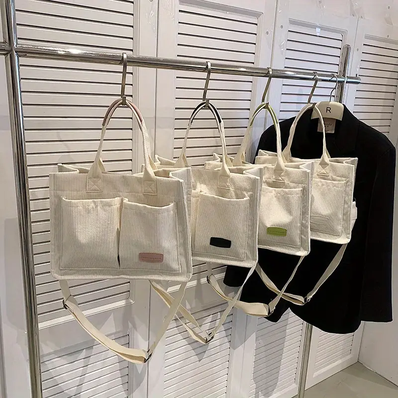 تصميم أنيق يناسب كل الإطلالات