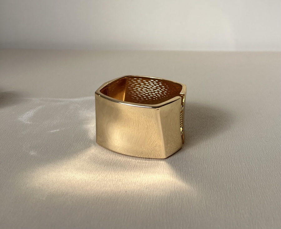 Plain Wide Square Bangle