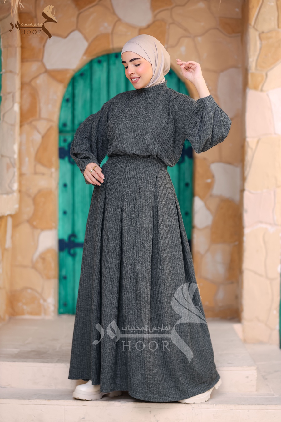 سوت الجوري الشتوي – طقم جيبة كلوش وبلوزة ملحفة بخامة ريب شانيه