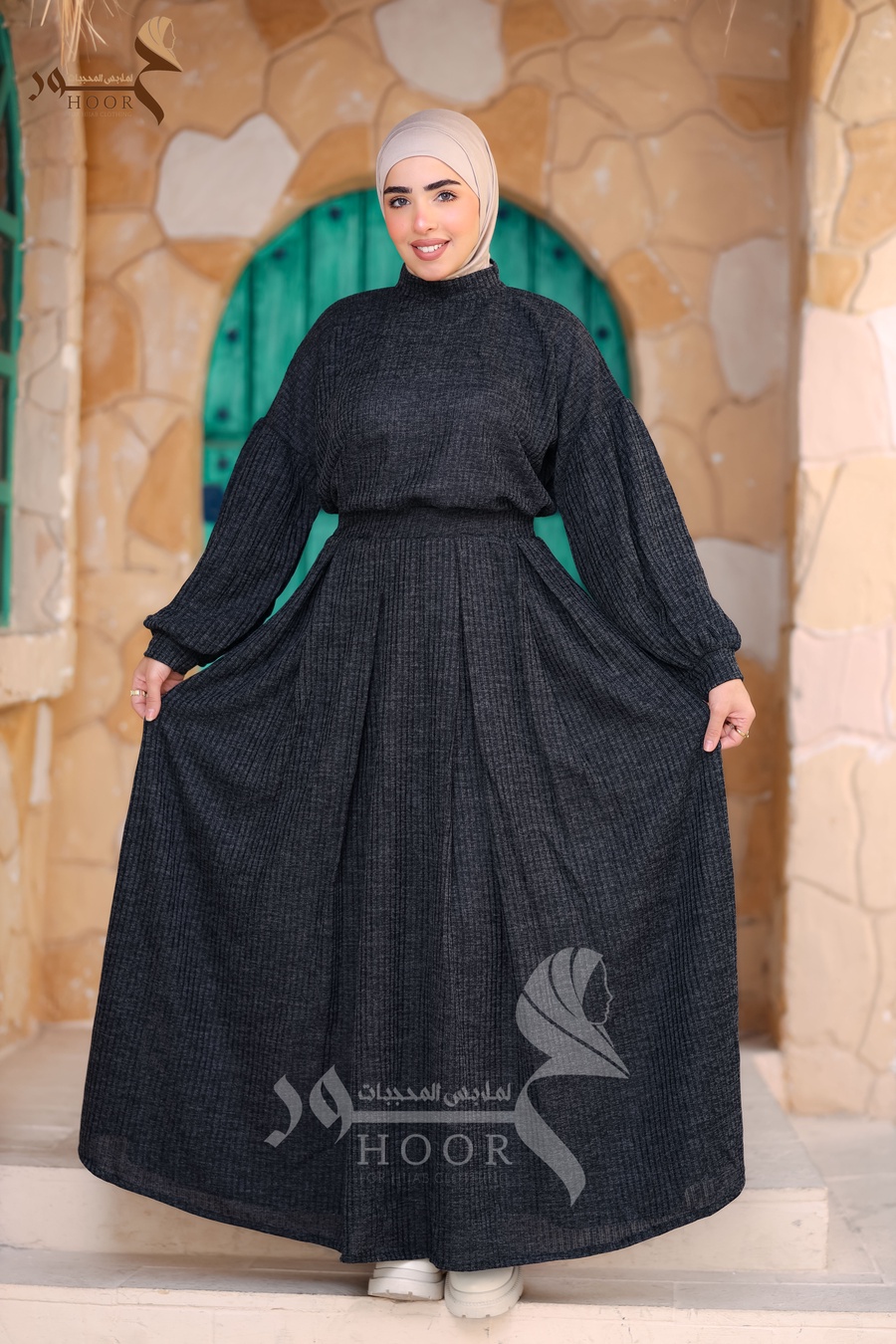 سوت الجوري الشتوي – طقم جيبة كلوش وبلوزة ملحفة بخامة ريب شانيه