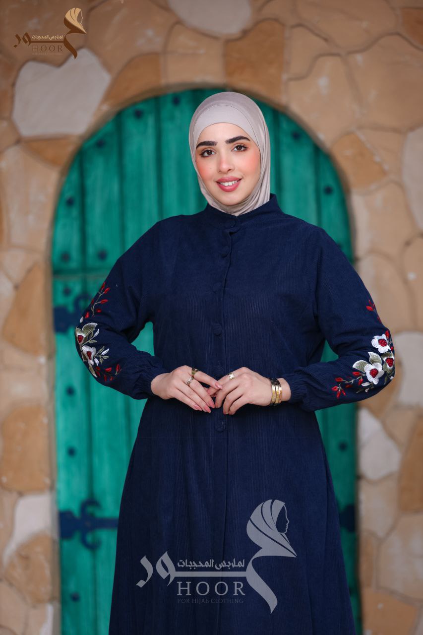 عباية نقاء قطيفة مطرزة – تنفع كارديجان ودريس موديل أنيق بخامة عالية الجودة