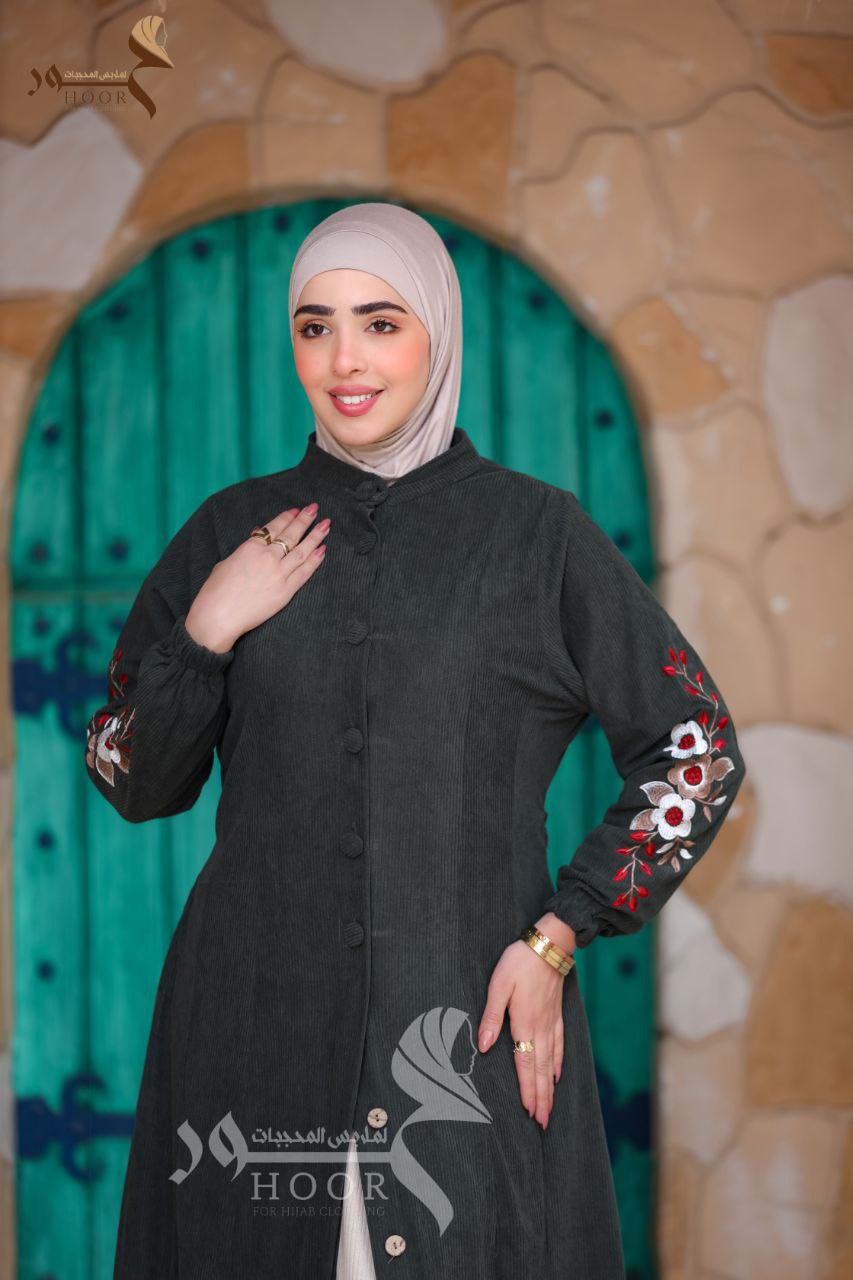 عباية نقاء قطيفة مطرزة – تنفع كارديجان ودريس موديل أنيق بخامة عالية الجودة