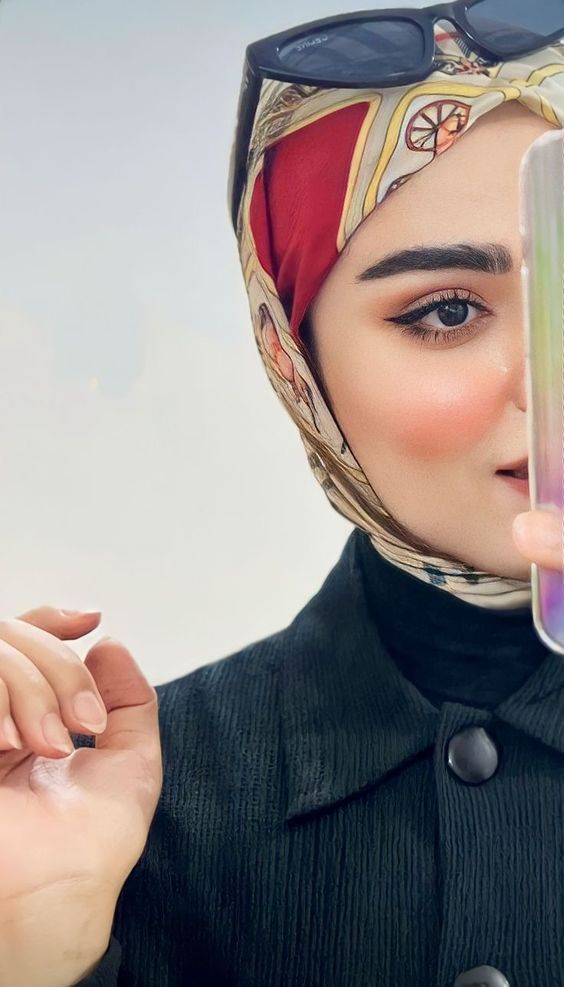 عائشة - أكتوبر