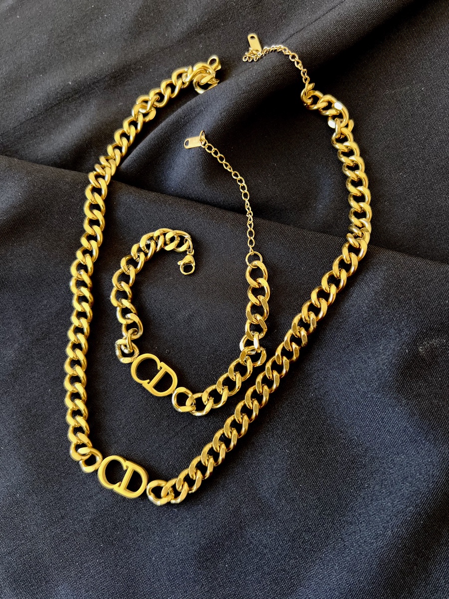 CD Set Necklace & Bracelet