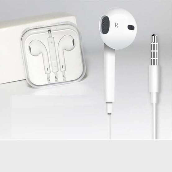 سماعة آيفون أصلية 3.5mm (EarPods) | نقاء الـ Bass وصوت الفابريكا الذي لا يُعوض 🎧