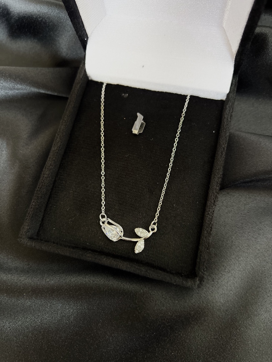 Tulip Necklace 🌷