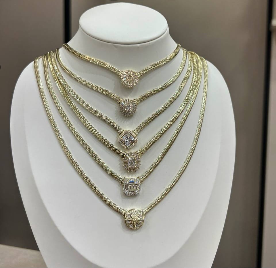 Women’s Multi-Layer Chain Necklace – Elegant Layered Design