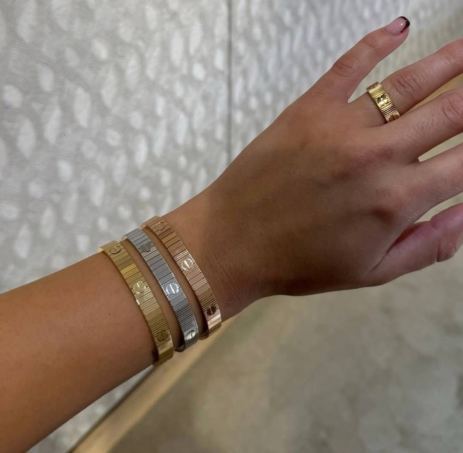Women’s Bracelets – Elegant & Trendy Accessories