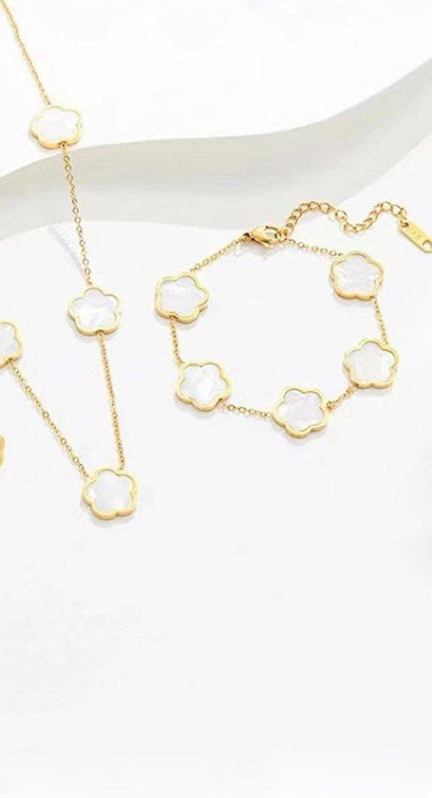 Women’s Necklace & Bracelet Set – Elegant Matching Jewelry