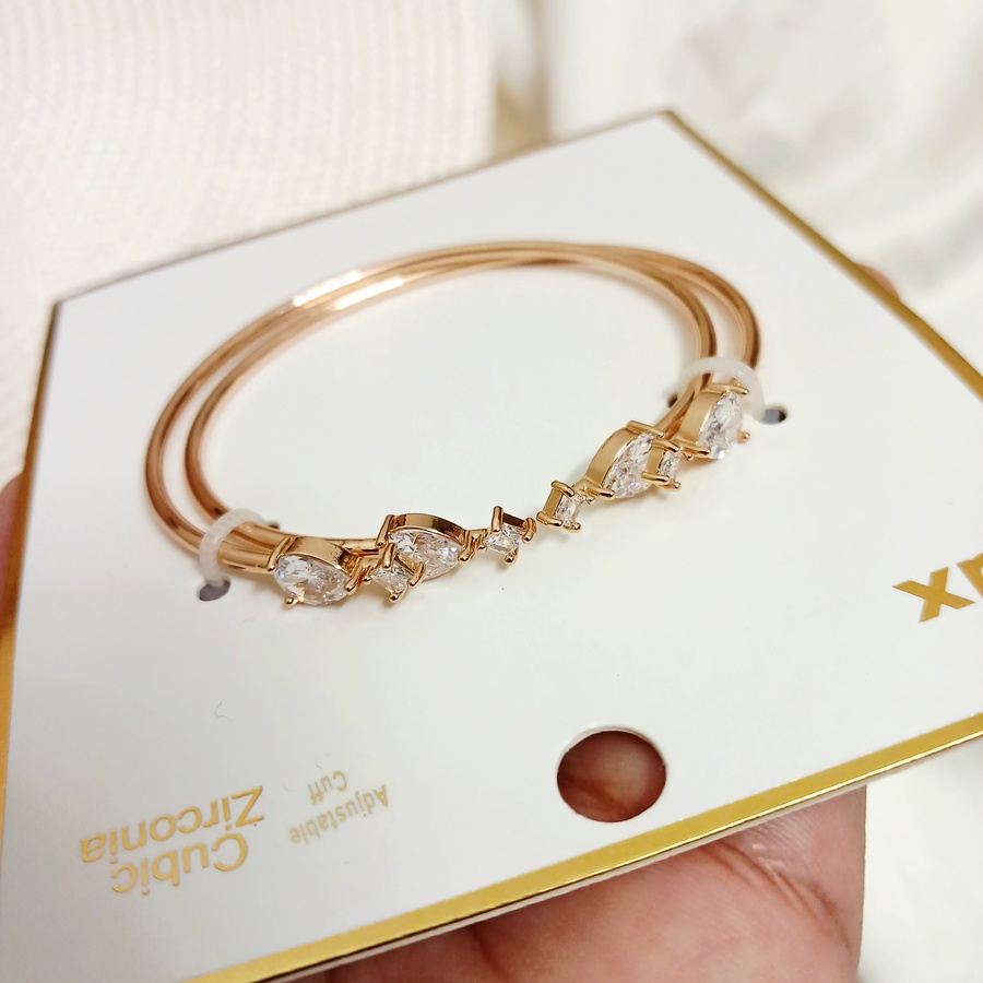 Gold 2 bangels free size