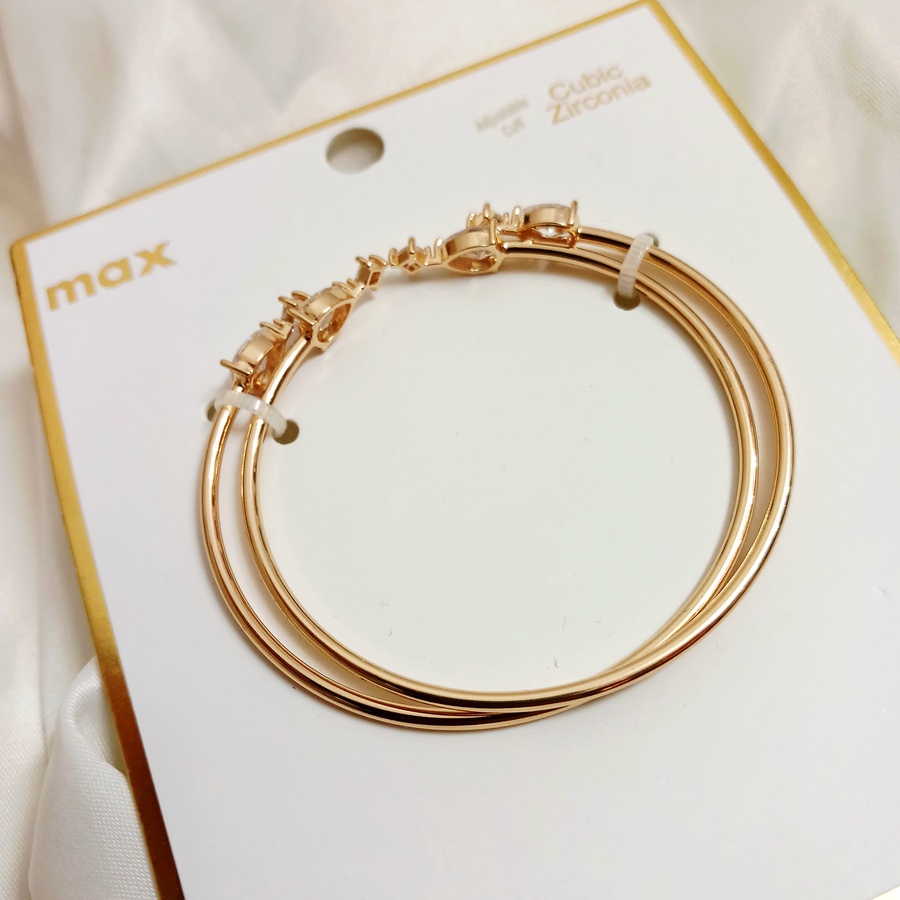 Gold 2 bangels free size